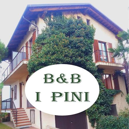 I Pini B&B Castagnito Екстер'єр фото