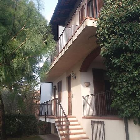 I Pini B&B Castagnito Екстер'єр фото